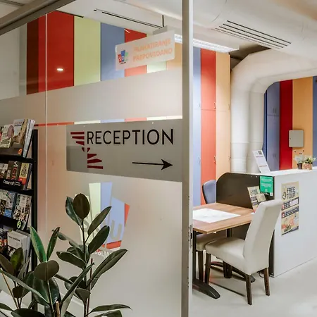 New! Metro Hostel